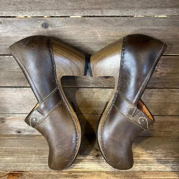 Womens Dansko Riki Brown Leather Studded Slip On‎ Heeled Clogs Shoes Size 40 GUC - Picture 4 of 7